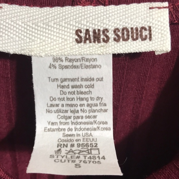 ❗️SALE❗️💋MAROON TURTLE NECK TOP💋 - Picture 3 of 3